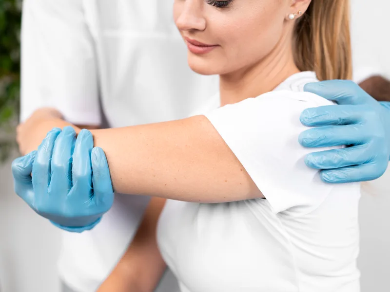 Chiropractic care for arm pain at Wellness Revolution in Evanston