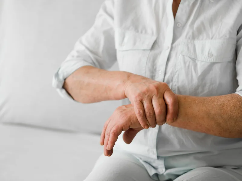 Chiropractic care for carpal tunnel syndrome at Wellness Revolution in Evanston