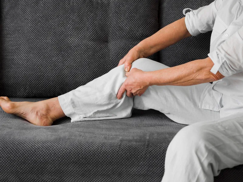 Chiropractic care for leg pain at Wellness Revolution in Evanston
