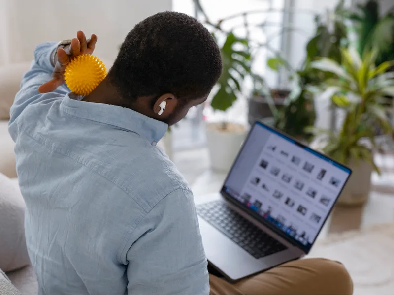 How Wellness Revolution treats neck pain in Evanston