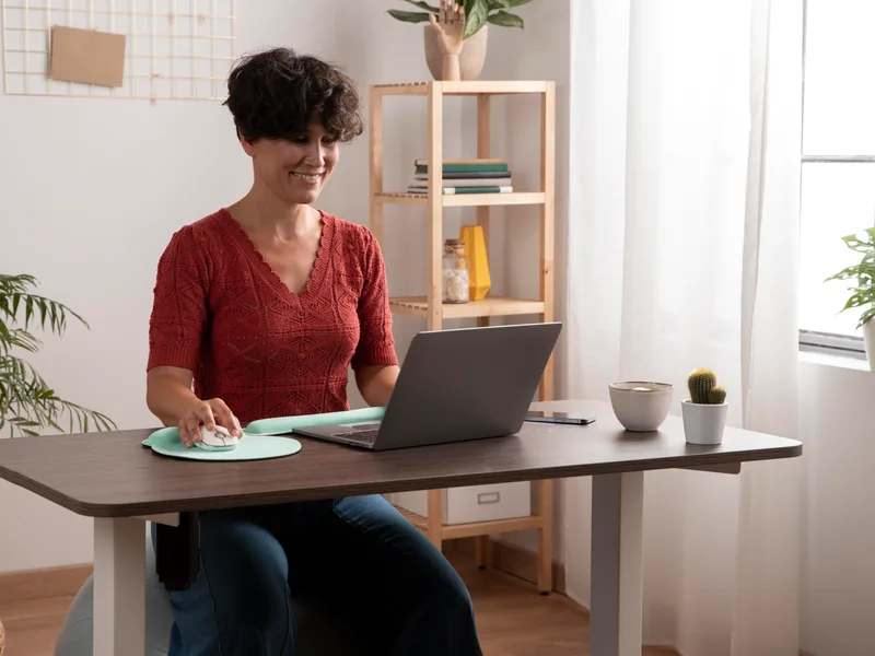 How Wellness Revolution treats poor posture in Evanston