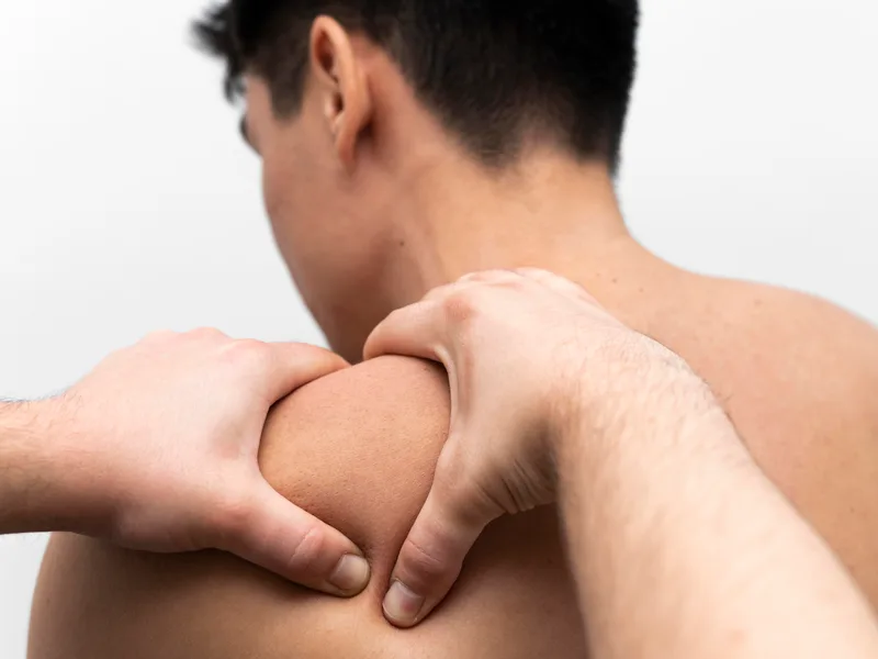 Chiropractic care for rotator cuff injury at Wellness Revolution in Evanston