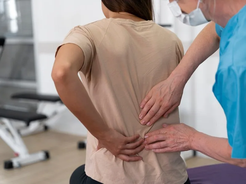 How Wellness Revolution treats sciatica in Evanston