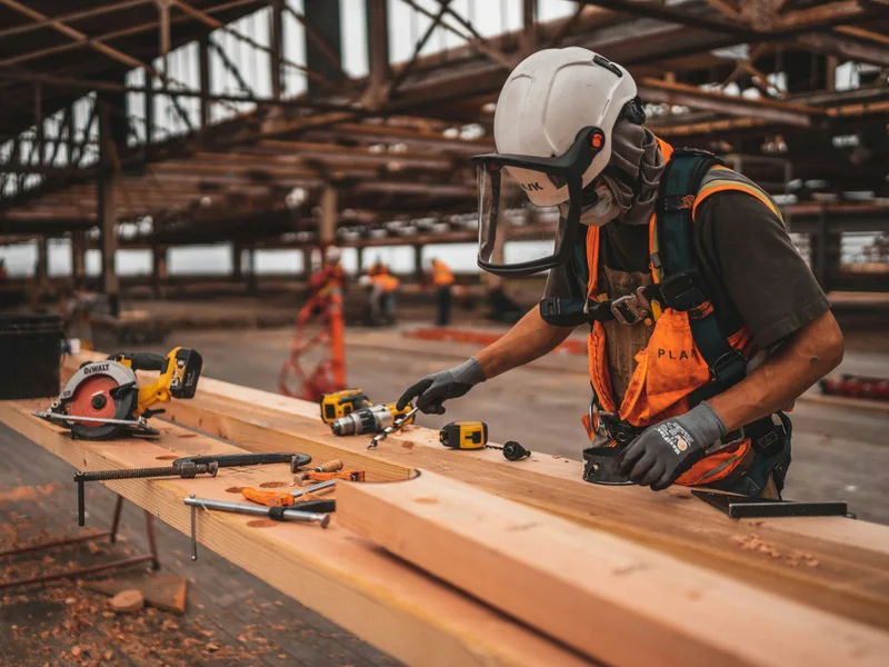 Wellness Revolution treating work injury in Evanston